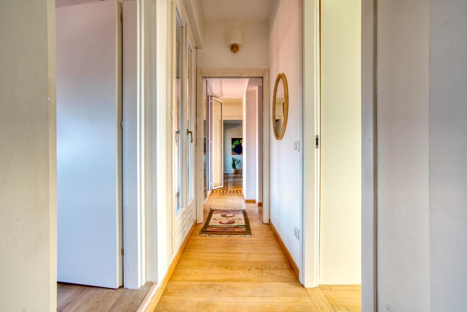 Spacious Penthouse With Panoramic Terrace - 20 Minutes From Duomo Milan Extérieur photo